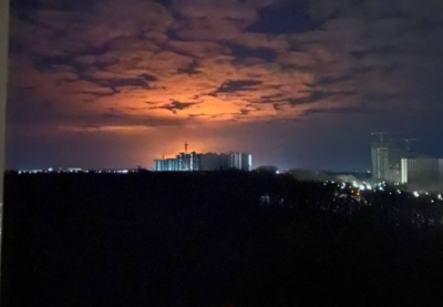     У Василькові після ракетного обстрілу РФ палає нафтобаза    
