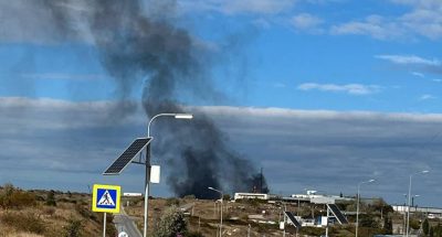     Одночасний удар дронами з повітря і з моря: журналіст про потужні вибухи на базі ЧФ    